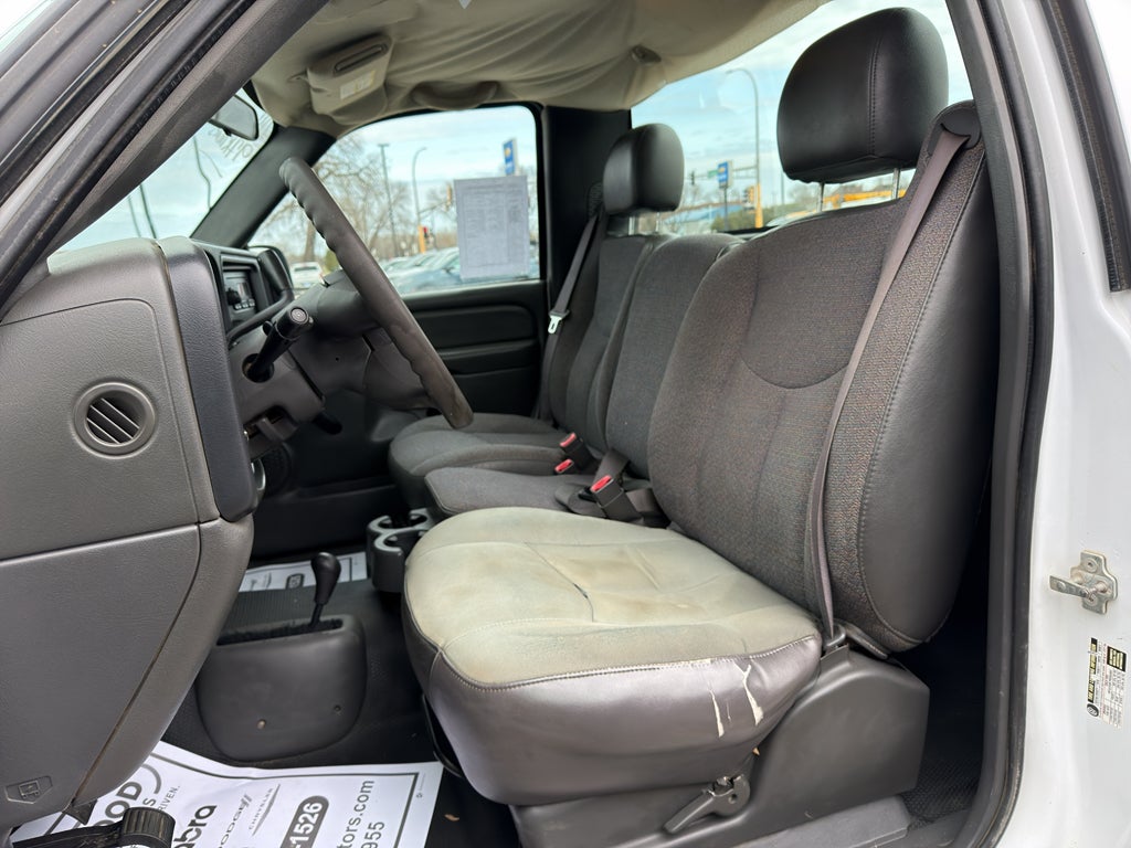 2004 Chevrolet Silverado 2500 Work Truck