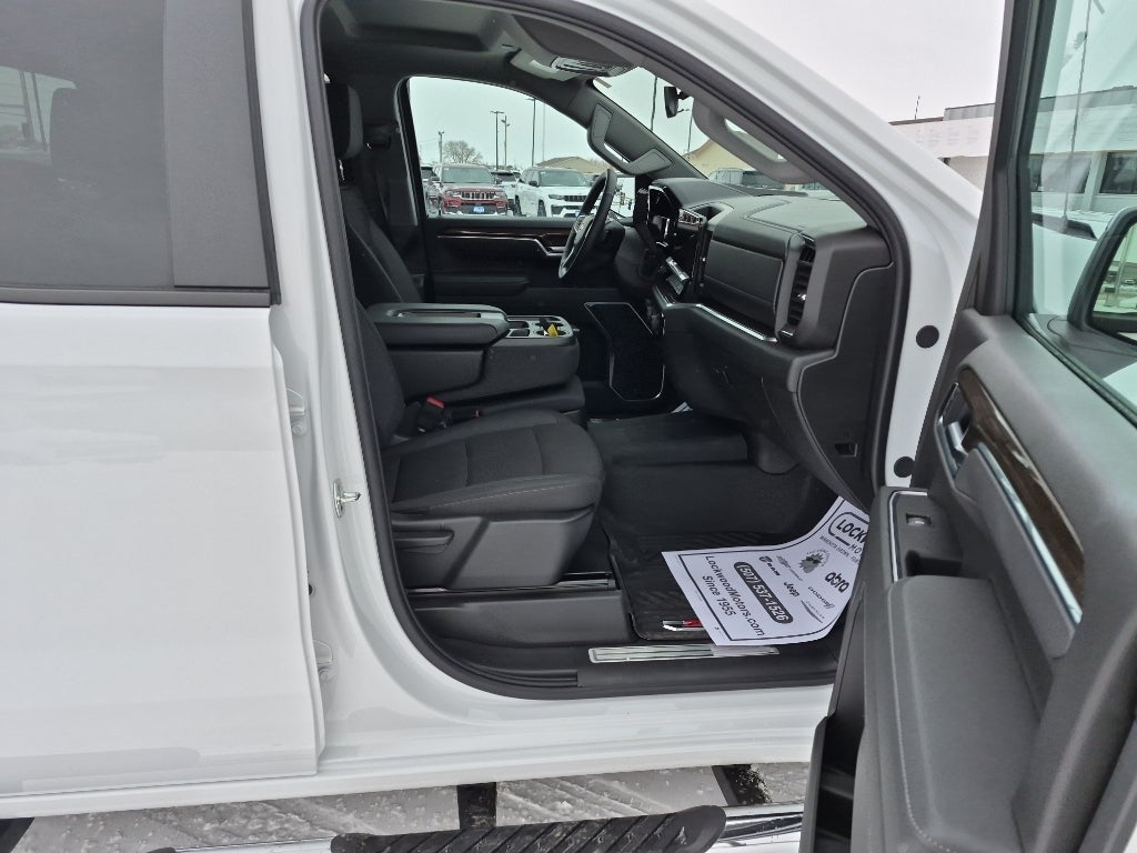 2025 Chevrolet Silverado 1500 LT