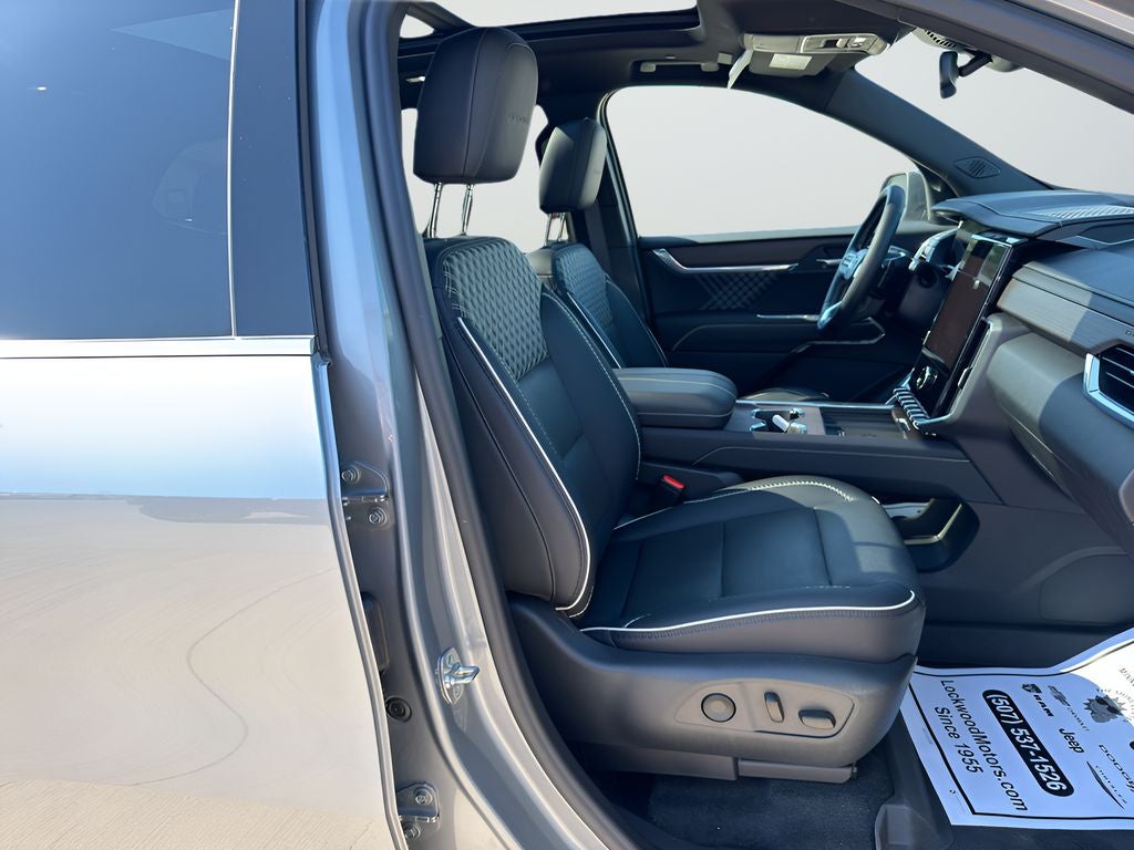 2024 GMC Acadia AWD Denali