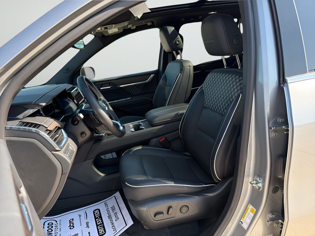 2024 GMC Acadia AWD Denali