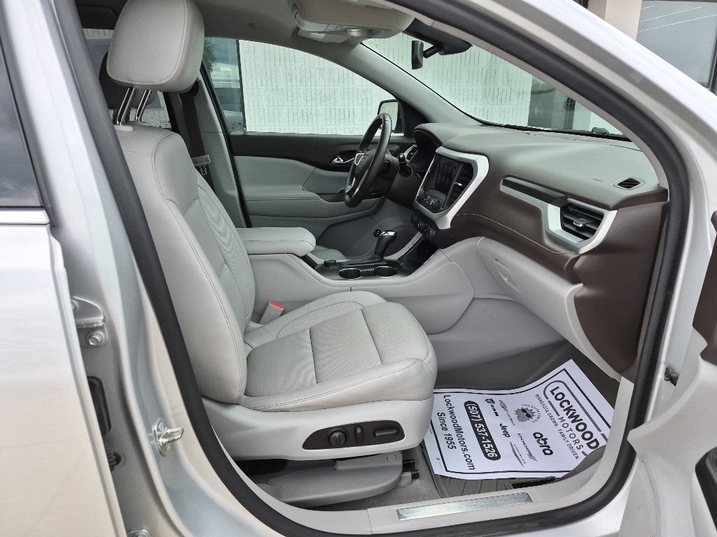 2017 GMC Acadia SLT