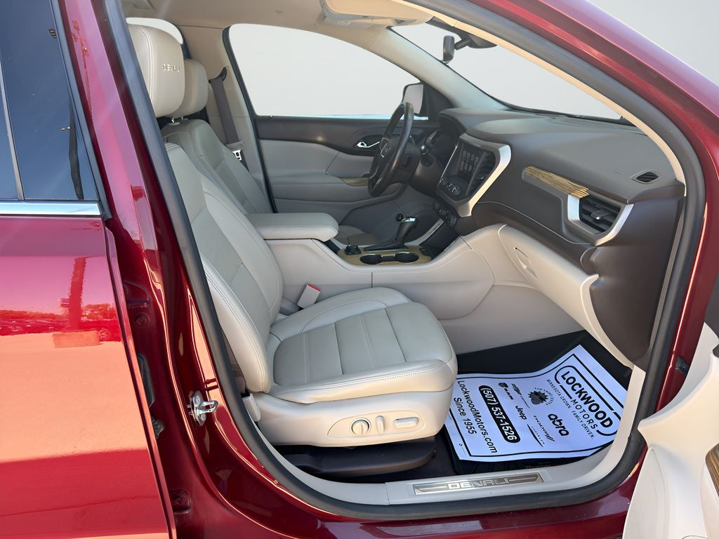 2017 GMC Acadia Denali