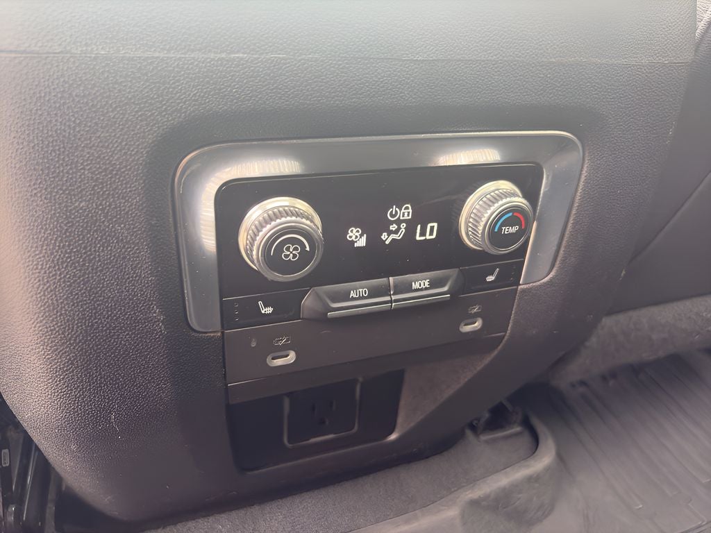2022 GMC Yukon AT4