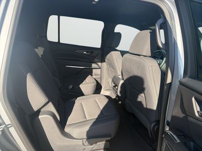 2025 Chevrolet Traverse AWD LT