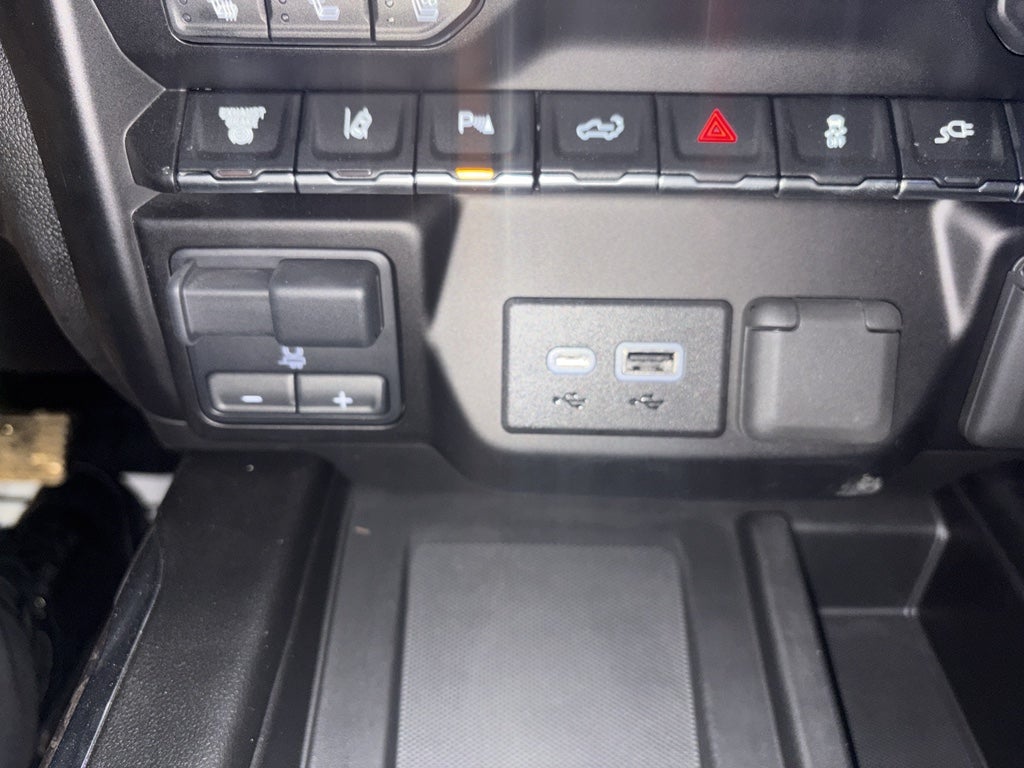 2023 GMC Sierra 3500 Denali