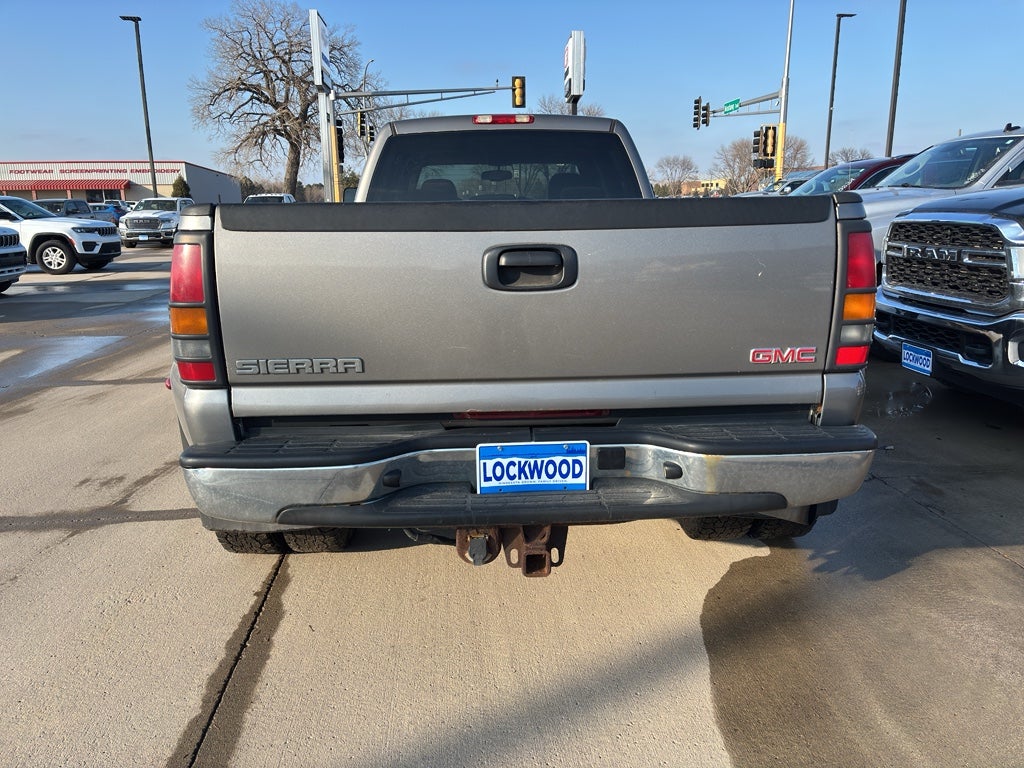 2006 GMC Sierra 3500 DRW SLE1