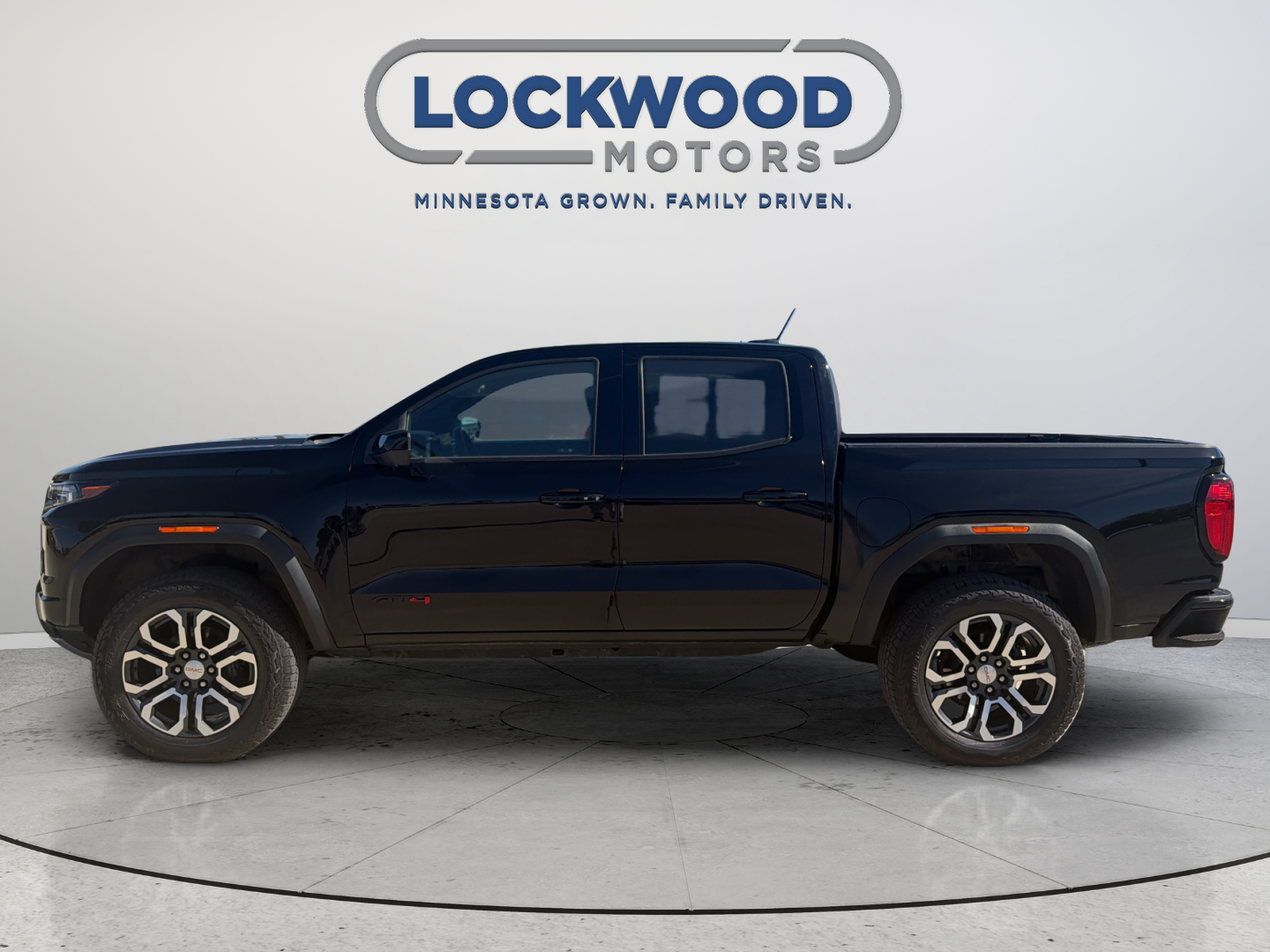 2024 GMC Canyon AT4