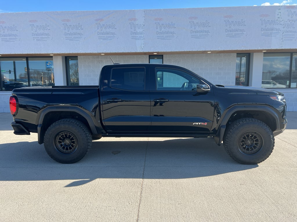 2024 GMC Canyon AT4