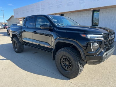 2024 GMC Canyon AT4