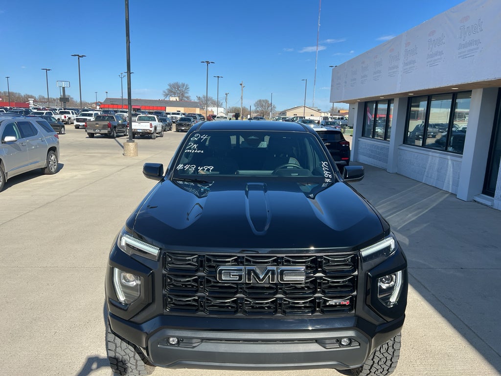2024 GMC Canyon AT4