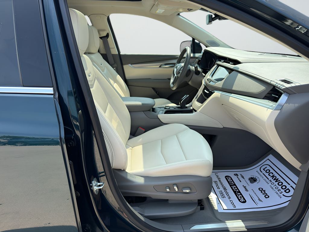 2025 Cadillac XT5 AWD Premium Luxury