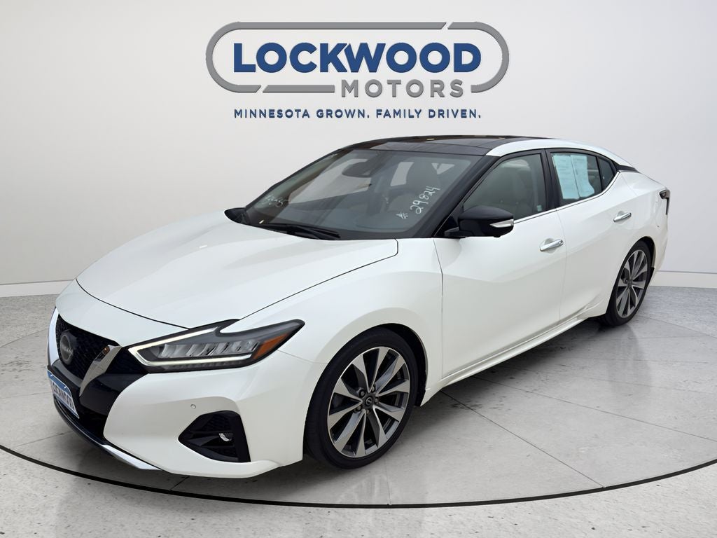 2023 Nissan Maxima Platinum's photo