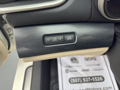 2023 Nissan Maxima Platinum