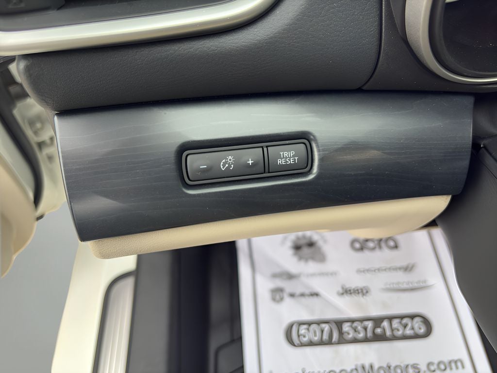 2023 Nissan Maxima Platinum