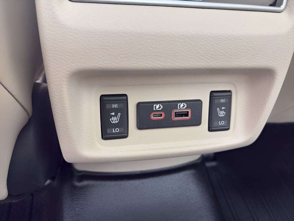 2023 Nissan Maxima Platinum