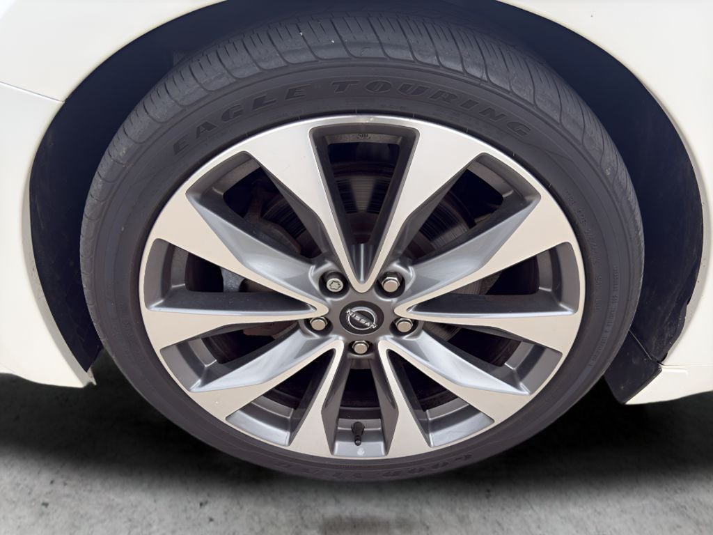 2023 Nissan Maxima Platinum