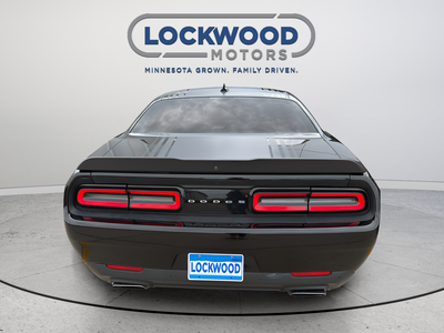 2016 Dodge Challenger R/T Shaker