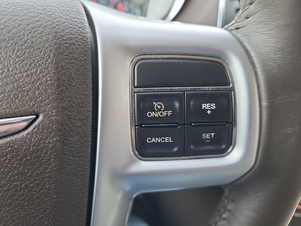 2012 Chrysler Town & Country Touring