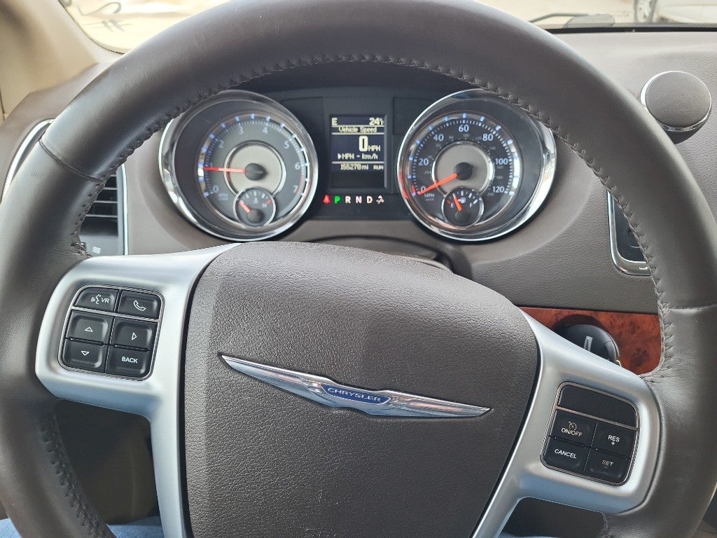 2012 Chrysler Town & Country Touring