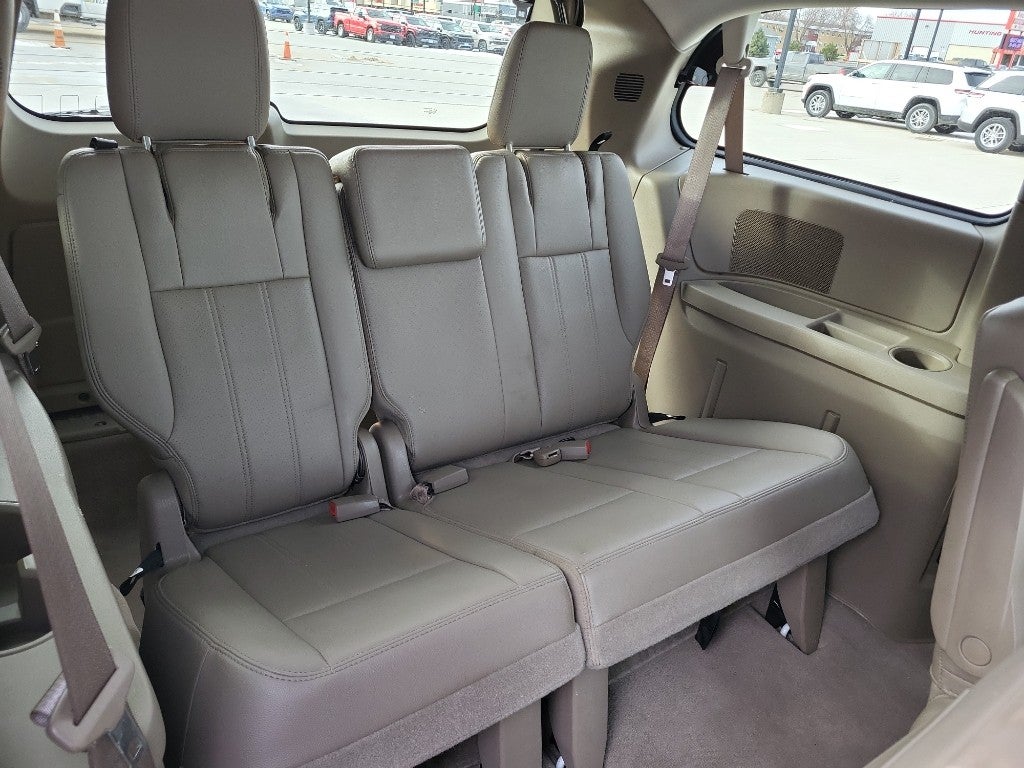 2012 Chrysler Town & Country Touring