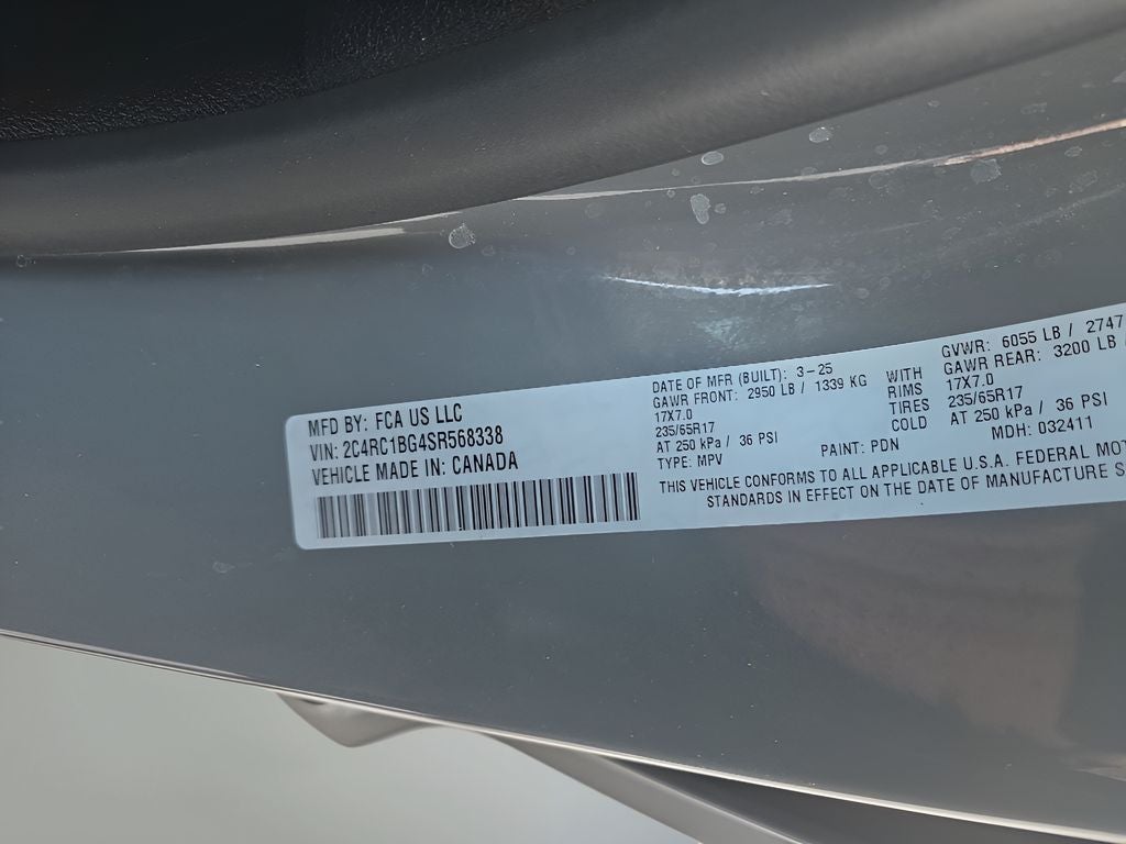 2025 Chrysler Pacifica Select