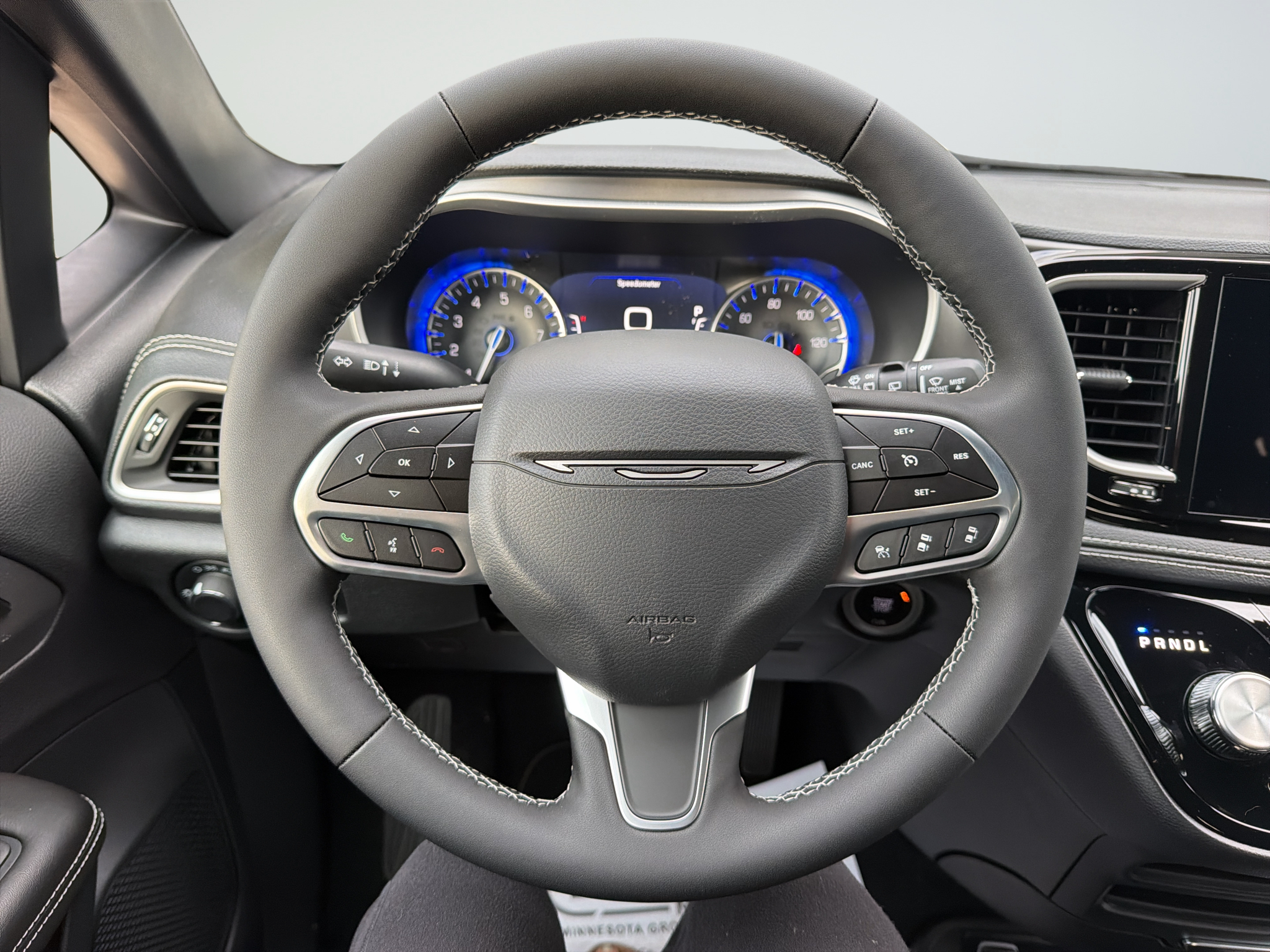2027 Chrysler Pacifica Select
