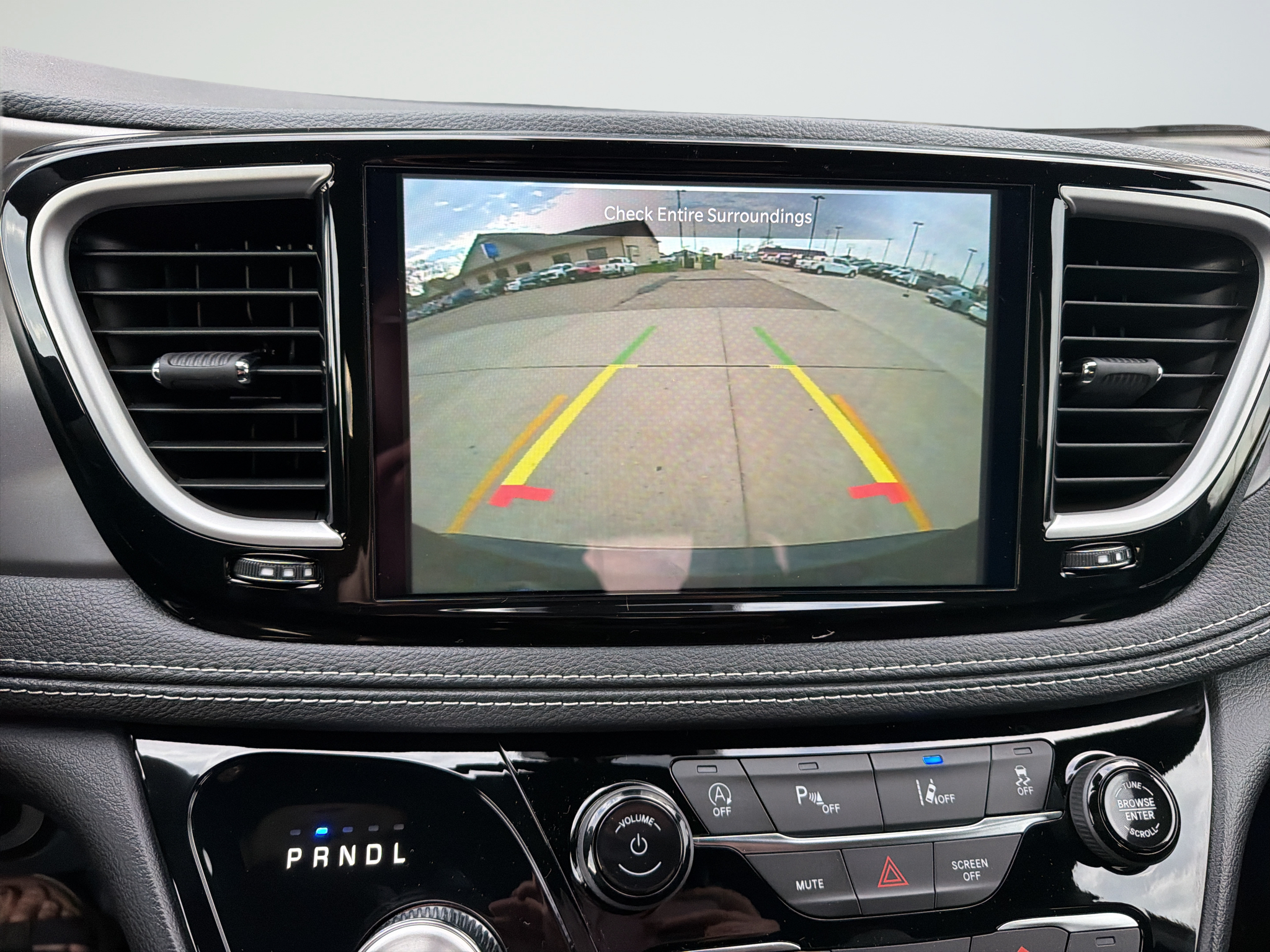 2027 Chrysler Pacifica Select