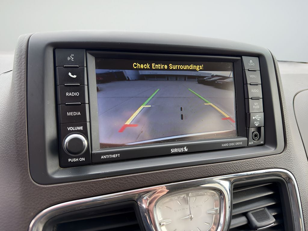 2016 Chrysler Town & Country Touring