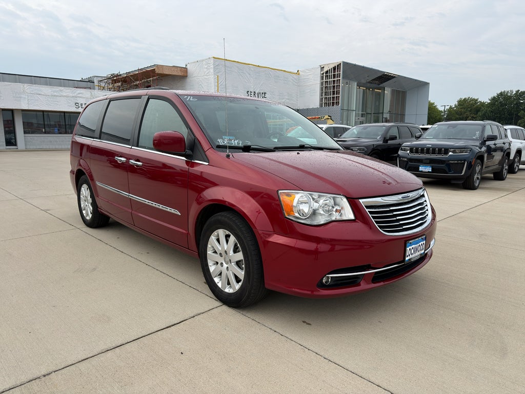 2016 Chrysler Town & Country Touring
