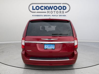 2016 Chrysler Town & Country Touring