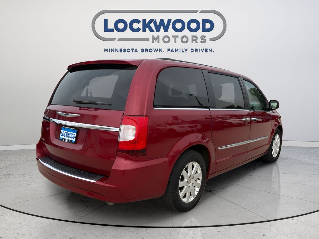 2016 Chrysler Town & Country Touring