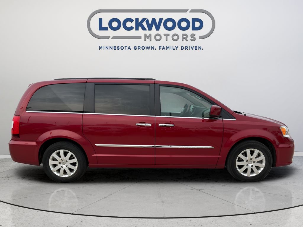 2016 Chrysler Town & Country Touring