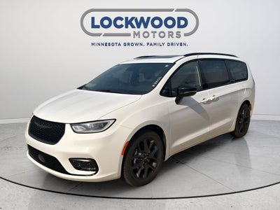 2025 Chrysler Pacifica Limited
