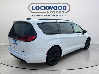 2025 Chrysler Pacifica Limited