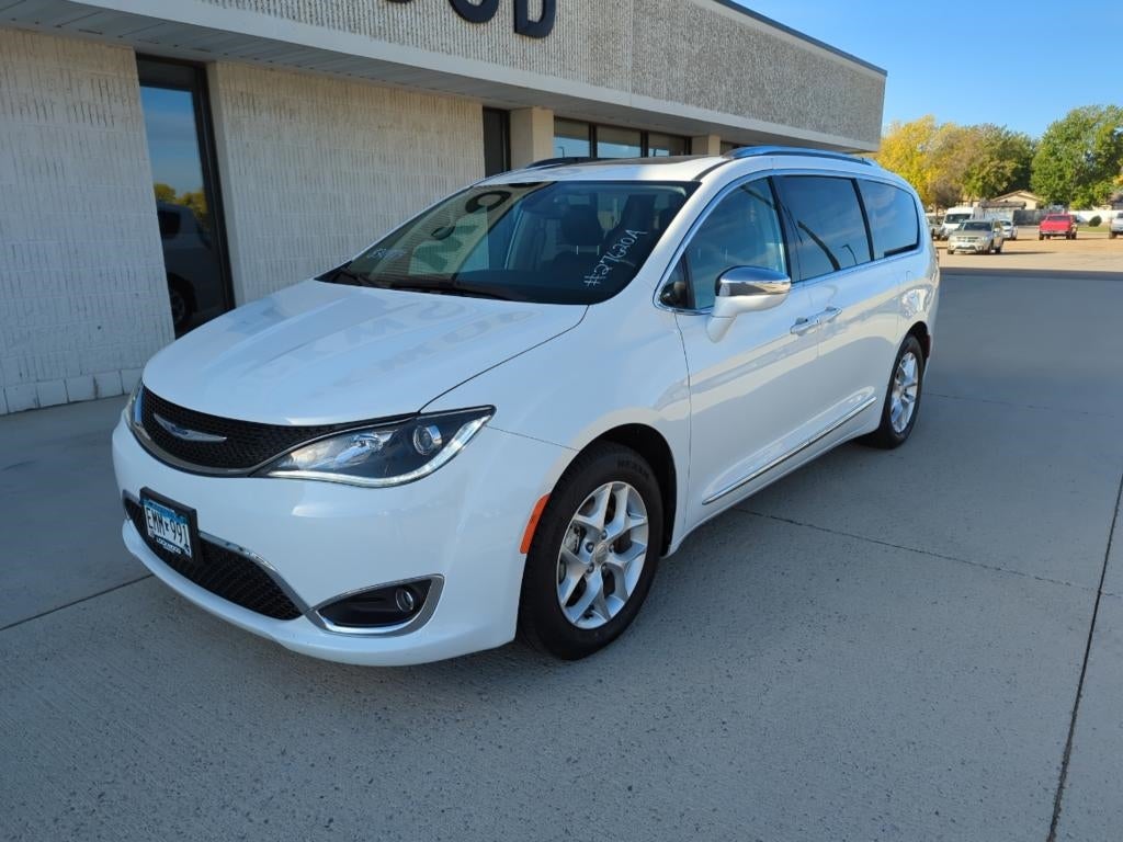 Used 2019 Chrysler Pacifica Limited with VIN 2C4RC1GGXKR731924 for sale in Marshall, Minnesota