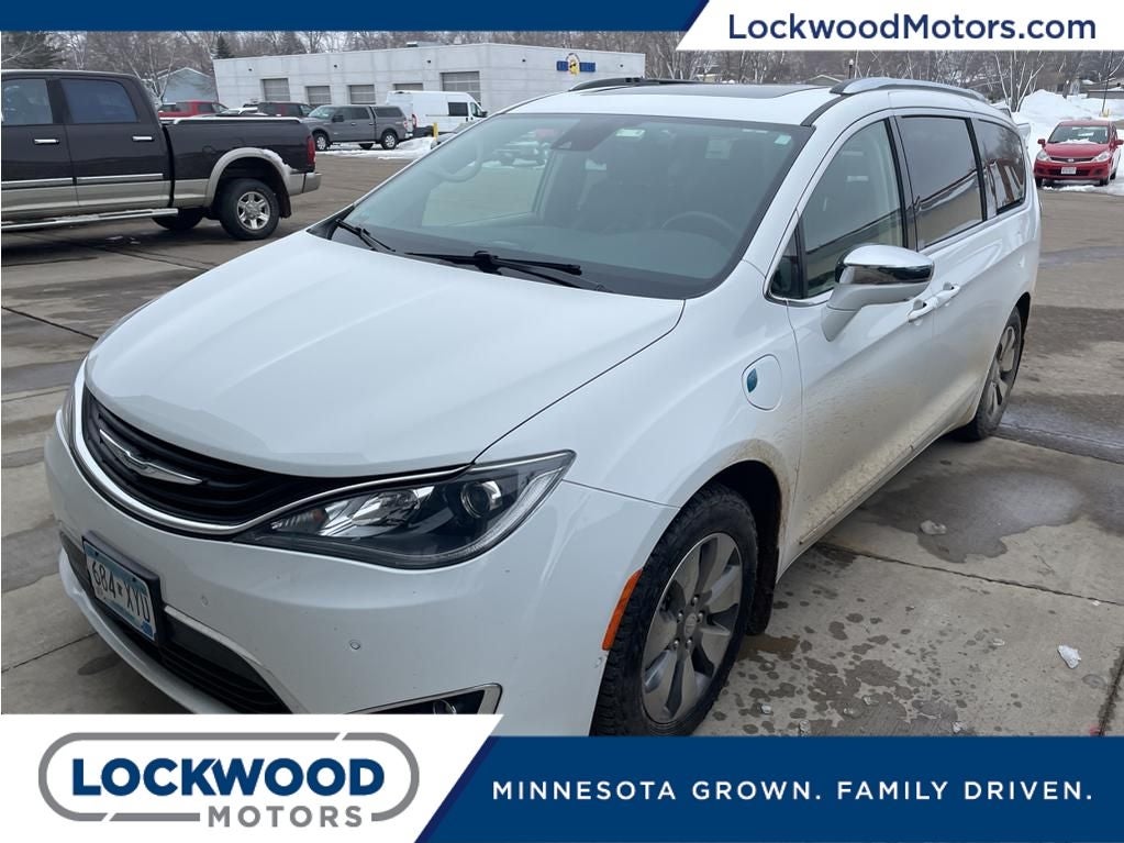 Used 2018 Chrysler Pacifica Hybrid Limited with VIN 2C4RC1N70JR112024 for sale in Marshall, Minnesota