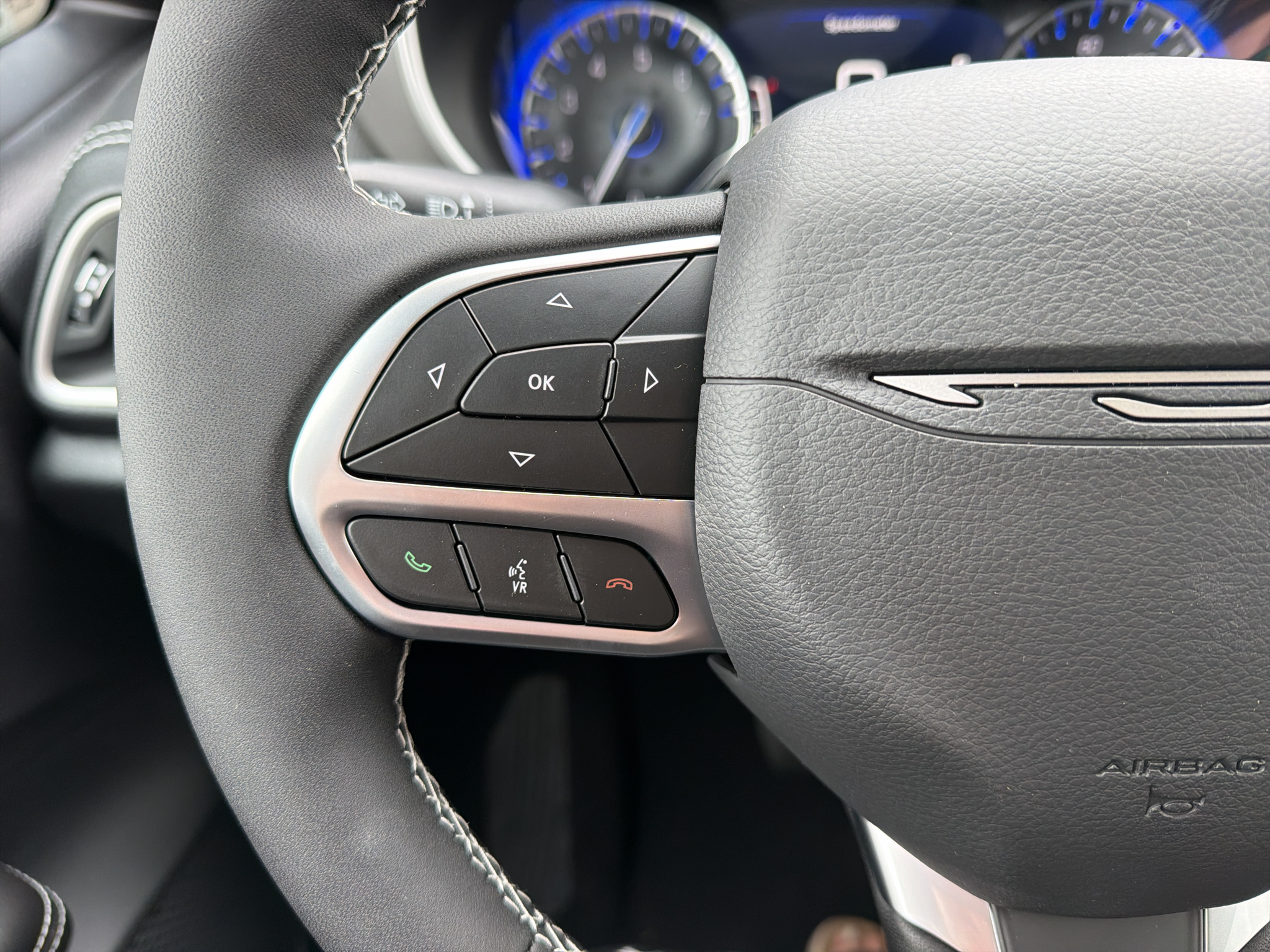 2027 Chrysler Pacifica Select