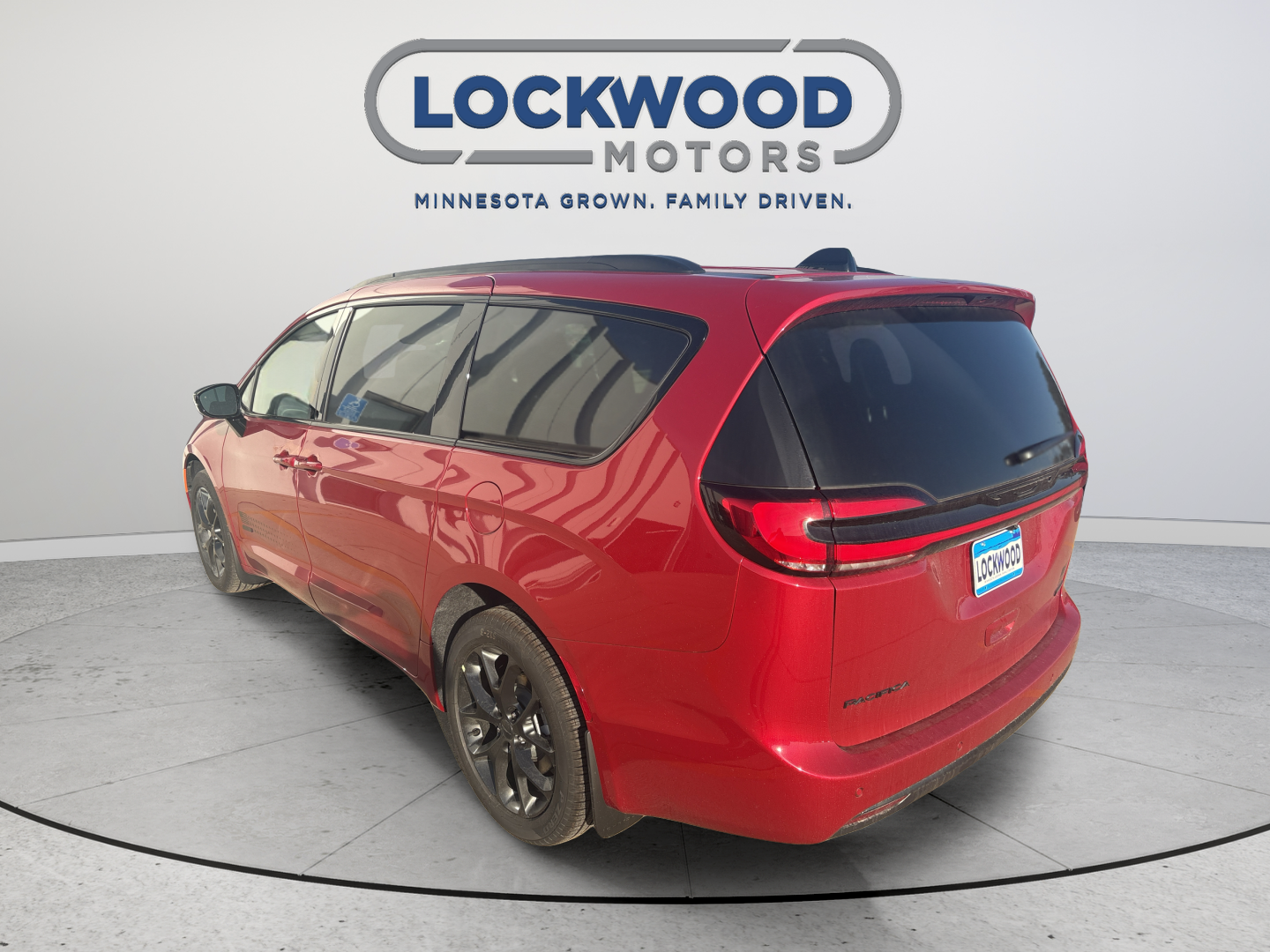 2027 Chrysler Pacifica Select