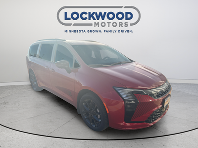 2027 Chrysler Pacifica Select