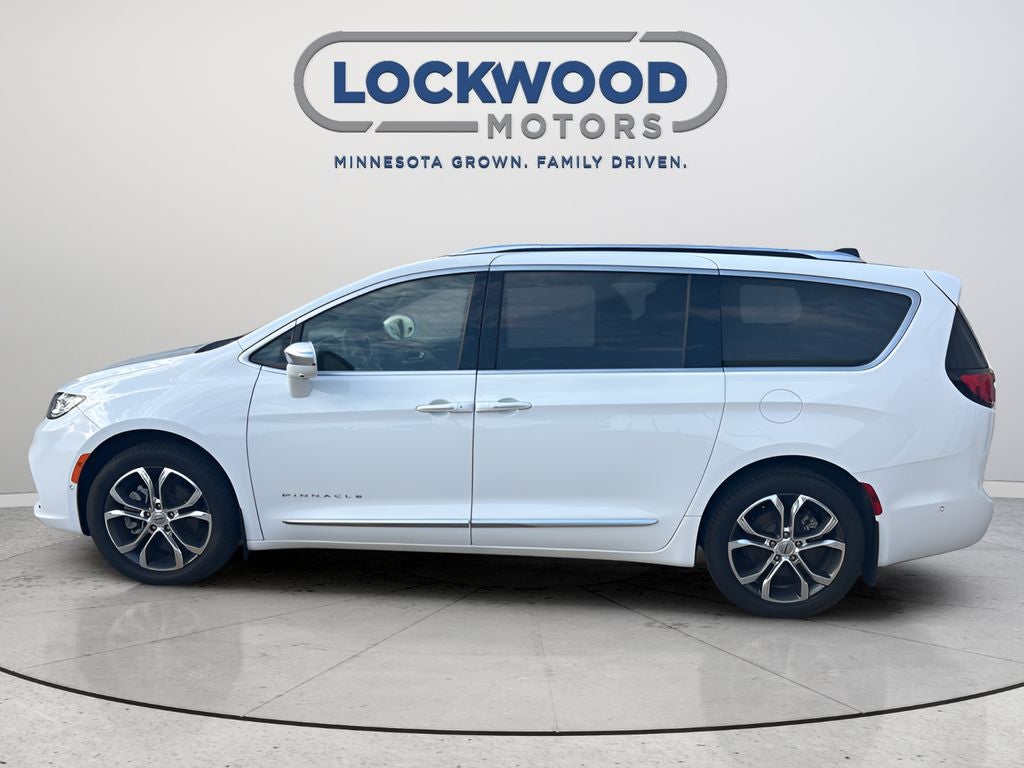 Used 2024 Chrysler Pacifica Pinnacle with VIN 2C4RC3PG2RR122624 for sale in Marshall, Minnesota