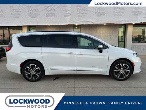 2025 Chrysler Pacifica Pinnacle
