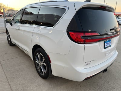 2025 Chrysler Pacifica Pinnacle