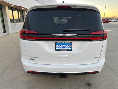 2025 Chrysler Pacifica Pinnacle