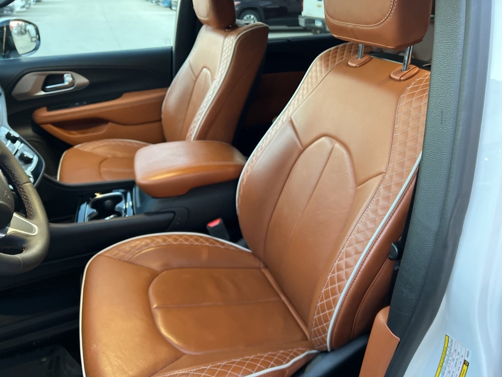 2025 Chrysler Pacifica Pinnacle