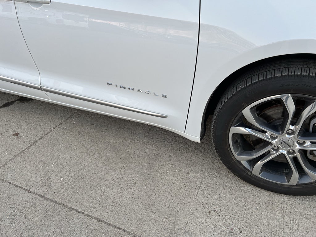 2025 Chrysler Pacifica Pinnacle
