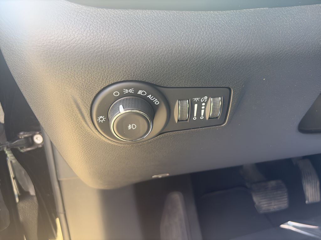 2023 Jeep Compass (RED) Edition