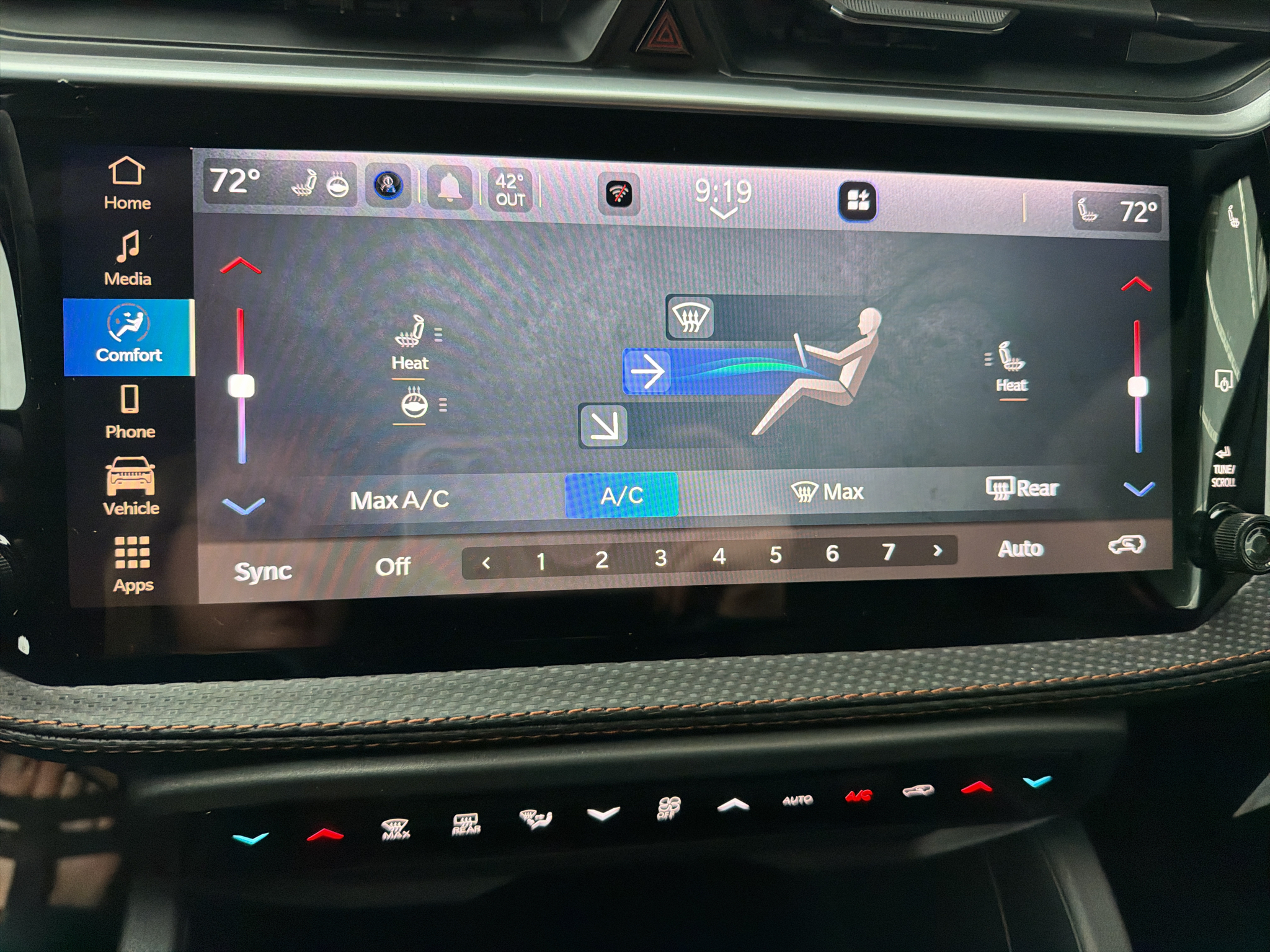 2027 Jeep Cherokee Overland
