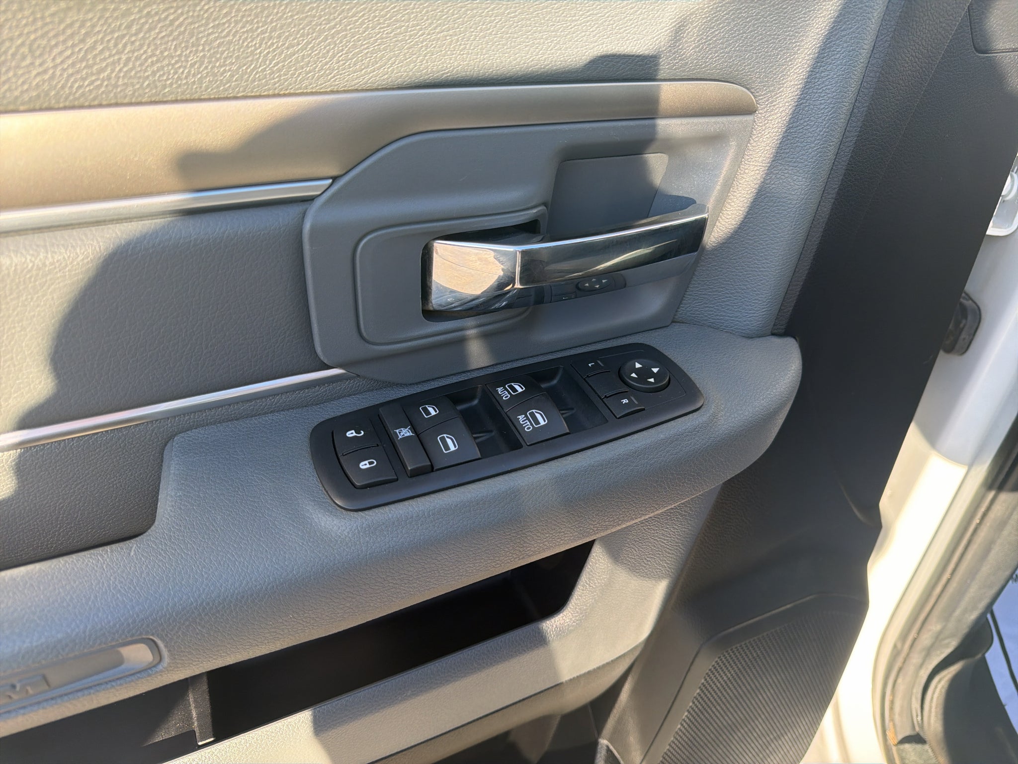 2016 RAM 2500 SLT