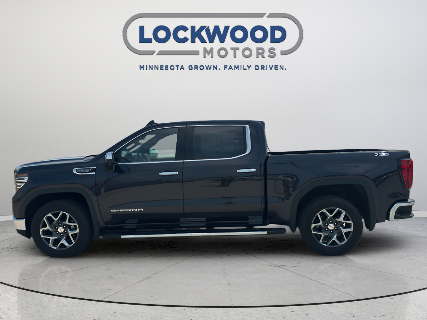 Used 2023 GMC Sierra 1500 SLT with VIN 3GTUUDED5PG180185 for sale in Marshall, Minnesota