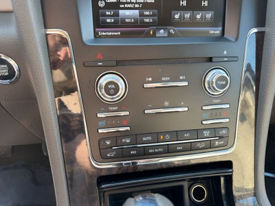 2015 Lincoln Navigator L Base